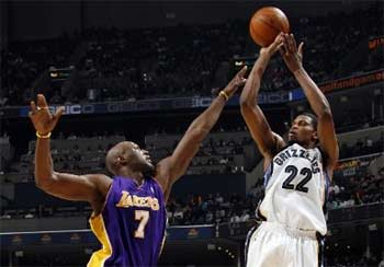 Video Recap: Los Angeles Lakers at Memphis Grizzlies Game (Feb. 1, 2010)